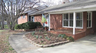 915 E Fairfield Rd, High Point, NC 27263 - photo 3