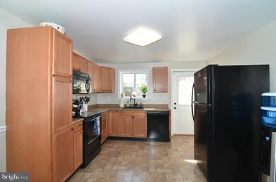 510 Hillsmere Dr, Annapolis, MD 21403 - photo 5