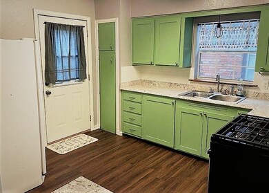 118 W Elder Ave, Duncan, OK 73533 - photo 2