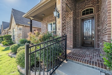 568 Enfield Dr, Frisco, TX 75036 - photo 2