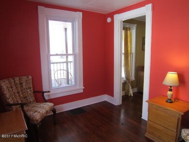 409 N Marshall Ave, Marshall, MI 49068 - photo 7
