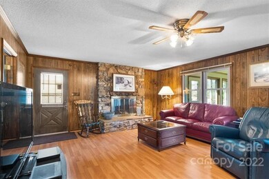 1552 Allen Ln, Conover, NC 28613 - photo 5