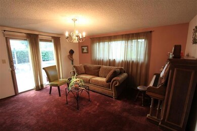 2384 Amaryllis Ave, Medford, OR 97504 - photo 5