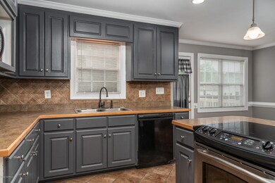 010-6646WindChimeCt-ROckyMt-NC-small