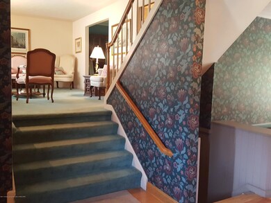 Entrance to Living Rm