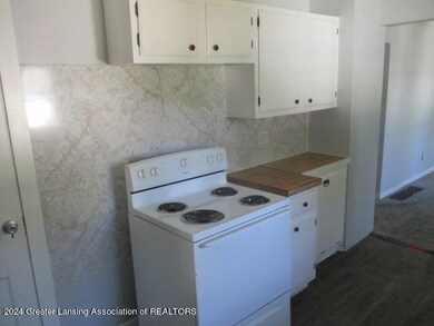 523 Florence St, Lansing, MI 48910 - photo 6