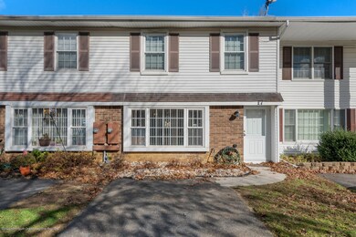 17 Fieldcrest Way Hazlet NJ-large-002-00