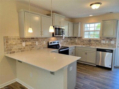 Ex: Kitchen