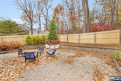 27 Shawnee Trail, Denville, NJ 07834 - photo 2
