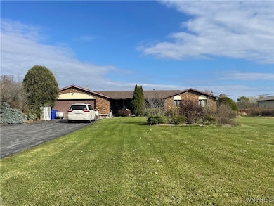 6721 Aiken Rd, Lockport, NY 14094 - photo 7