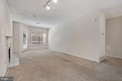 13070 Autumn Woods Way unit 202, Fairfax, VA 22033 - photo 2