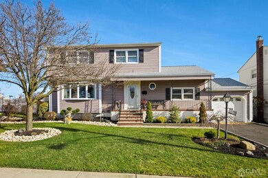 5 Sterling Ct, Perth Amboy, NJ 08861 - photo 2