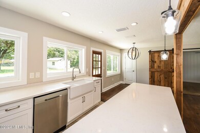 025-photo-kitchen-13899657