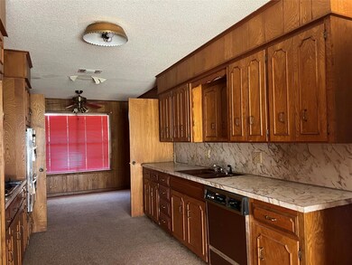 2411 Cindy Ln, Denison, TX 75020 - photo 6