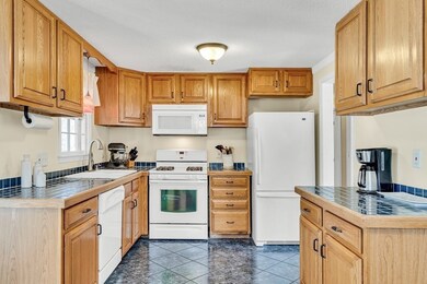 70 Westwind Rd, Lowell, MA 01852 - photo 6