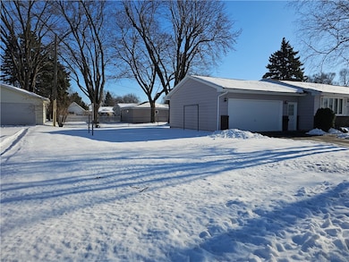 2704 N David St, Appleton, WI 54914 - photo 4