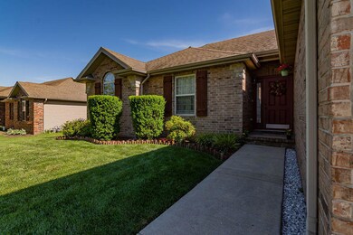 878WCambridgeAveNixa-1ExteriorsFront(4)
