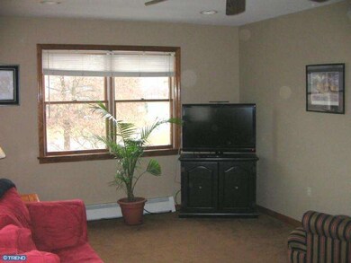 107 Amy Ln, Perkiomenville, PA 18074 - photo 7