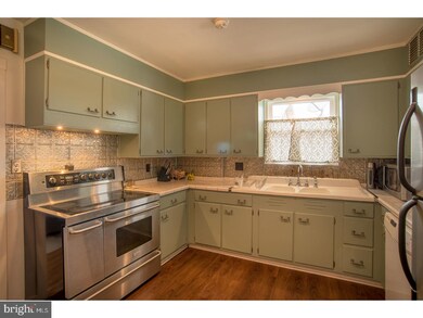 1114 Broadway Blvd, Reading, PA 19607 - photo 6