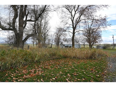 75938 Spring Hollow Rd, Adams, OR 97810 - photo 2