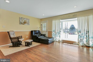 10920 Oak Forest Cir, Hagerstown, MD 21740 - photo 7