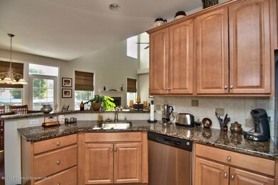 2305 Browning Close, Moosic, PA 18507 - photo 5