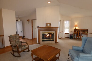 1031 Interloch Ct unit 31, Algonquin, IL 60102 - photo 3