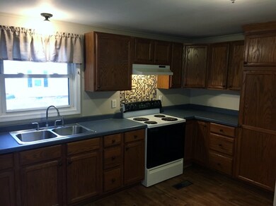 302 N Randolph St, Princeton, IL 61356 - photo 7