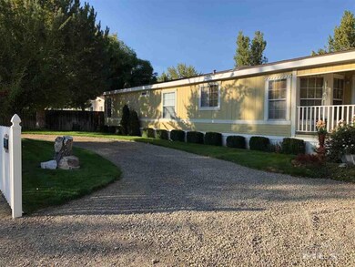 4185 Bonanza Cir, Winnemucca, NV 89445 - photo 2