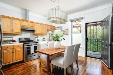 Kitchen/Dining (Unit A)