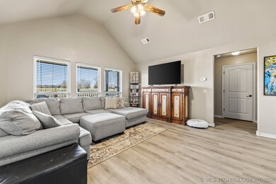 9652 N Osage Dr, Sperry, OK 74073 - photo 5