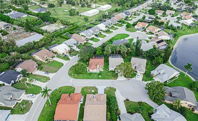 6631 Middlesex Place, Naples, FL 34104 - photo 2