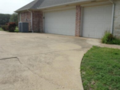 4301 Cimmaron Trail, Granbury, TX 76049 - photo 5