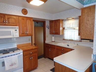 3053 Hess Dr, Highland, IN 46322 - photo 6