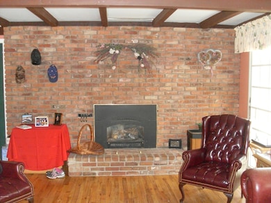 106 Broadmoor Dr, Blooming Grove, PA 18428 - photo 2