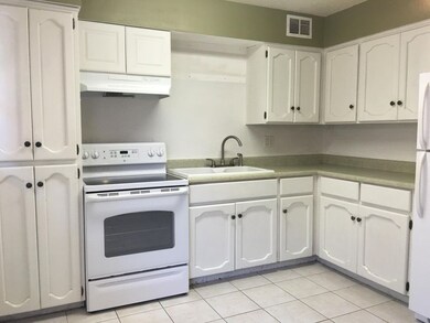 Kitchen w/Pantry