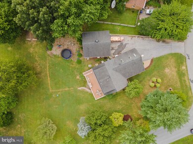 7702 Bridle Path Cir, Frederick, MD 21701 - photo 4