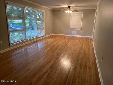 LIVING RM 2