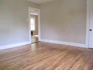 31 Pleasant St, Pembroke, NH 03275 - photo 6