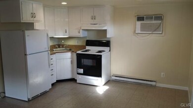5989 Hamilton Blvd unit B, Allentown, PA 18106 - photo 2