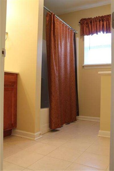 Upper level full bath