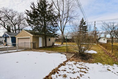 2402 Fremont St, Rolling Meadows, IL 60008 - photo 3