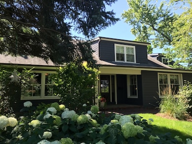 567 Deerpath Rd, Glen Ellyn, IL 60137 - photo 2