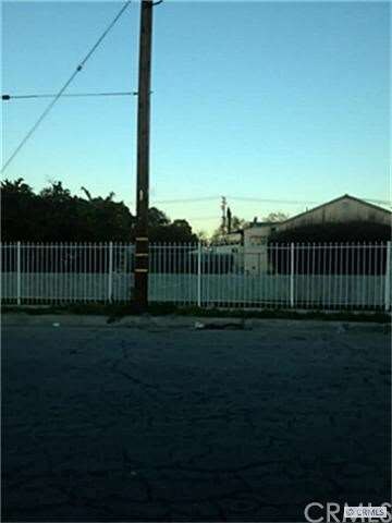 unlisted-address, Los Angeles, CA 90059 - photo 3