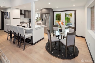 10045 NE 15th St, Bellevue, WA 98004 - photo 5