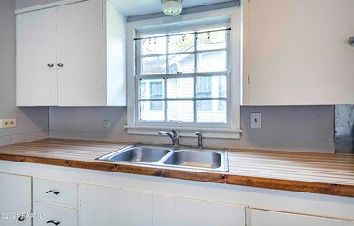 Kitchen 4