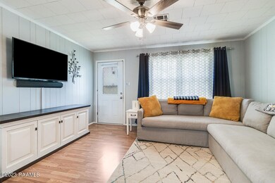 843 S Broadway-4