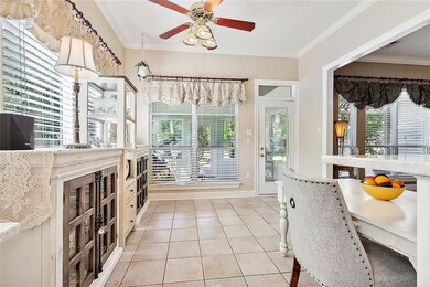 Breakfast Room - overlooking enclosed covered porc