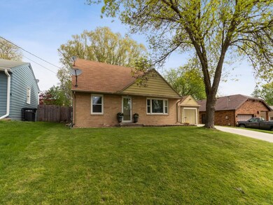 01_701Valhigh_2001_BrokerageWebsite_1600