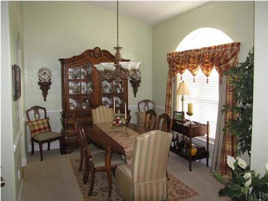 4118 Bamboo Dr, Pensacola, FL 32526 - photo 3